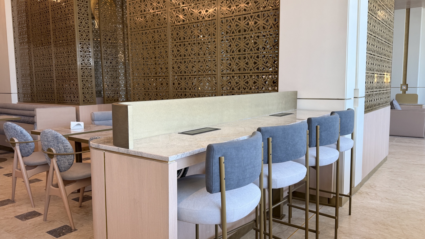 Café counter seating
